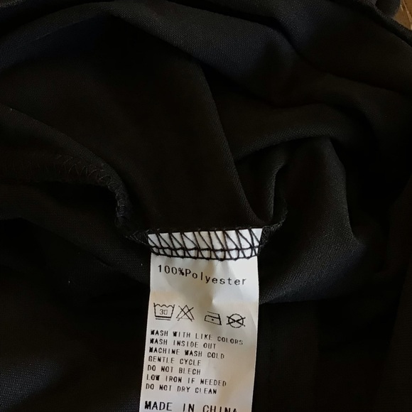 NWOT I Love The 80's Womens Bubble Letter Cube Toy Off the Shoulder T-Shirt - Picture 6 of 11